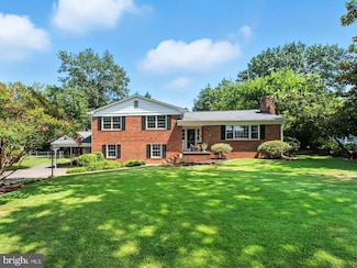 8807 Weir St, Manassas, VA 20110