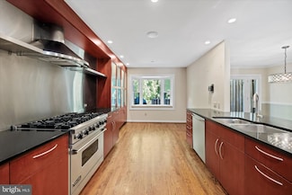 33 Rockford Rd, Wilmington, DE 19806