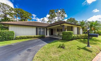 493 Forestview Dr, Lake Worth, FL 33462