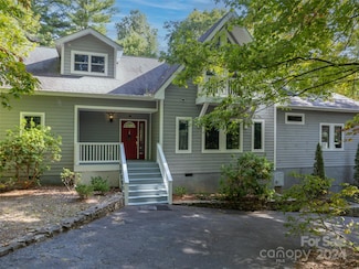 65 Winfield Cove Rd, Saluda, NC 28773