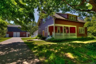 664 W Falls Rd, West Falls, NY 14170