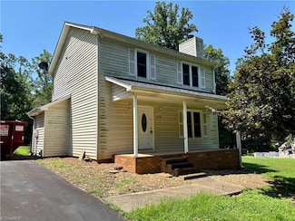 5226 Shaddowfax Dr, Kernersville, NC 27284