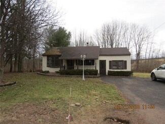 209 County Route 12, Phoenix, NY 13135