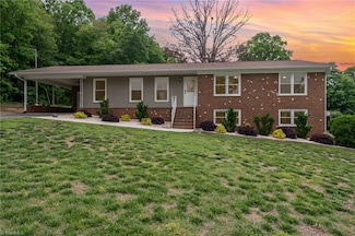 1082 Mcdowell Rd, Asheboro, NC 27205