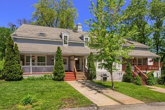 1376 River St Unit 2, Haverhill, MA 01832