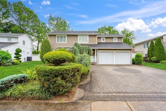 26 Brookfield Rd, New Hyde Park, NY 11040