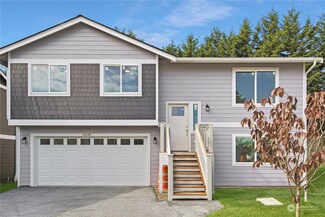 9538 Holly Dr, Everett, WA 98204