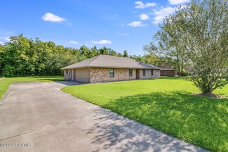 1933 Meadow Run Rd, Opelousas, LA 70570