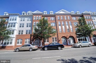 4951 Brenman Park Dr Unit 101, Alexandria, VA 22304