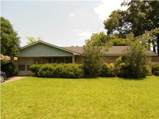 114 Downing St, Lafayette, LA 70506