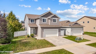 8227 N Wentworth St, Post Falls, ID 83854