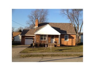100 Goretti Dr, Campbell, OH 44405