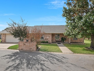 810 Cottonwood Dr, Burnet, TX 78611