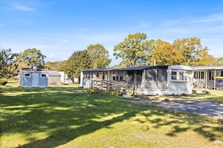 2 Candlelight Dr, Plymouth, MA 02360