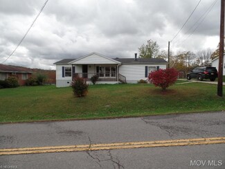 724 Oak Grove Rd, Waverly, WV 26184
