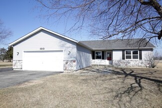 1510 Cobblestone Ct, Johnsburg, IL 60051