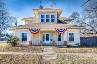 501 N Linden St, Belle Plaine, KS 67013