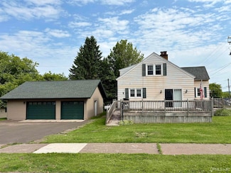 318 S Moore St, Bessemer, MI 49911