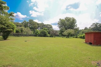 108 Faye Dr, Bonaire, GA 31005