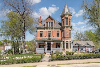 1401 Jules St, Saint Joseph, MO 64501