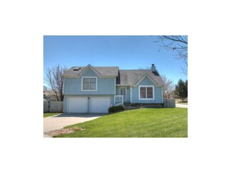 7101 Boucher Cir, Pleasant Valley, MO 64068
