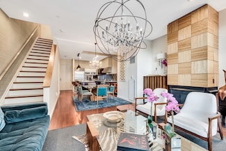 88 Kingston St Unit PHC, Boston, MA 02111
