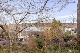 4442 95th Ave NE, Bellevue, WA 98004