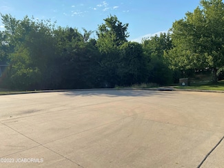 1600 Northport Dr, Jefferson City, MO 65109