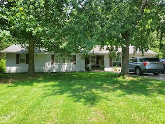592 S 12th Ave, Piggott, AR 72454