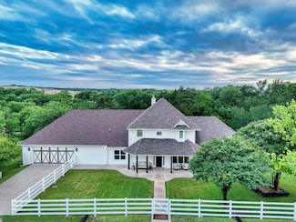 13323 Chapel Rd, Lorena, TX 76655