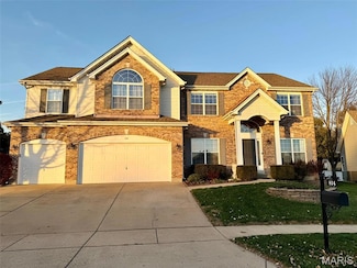 814 Summit Glen Ct, Fenton, MO 63026