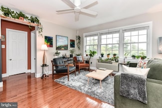 1808 W Abingdon Dr Unit 302, Alexandria, VA 22314