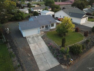 1835 Solar Hills Dr, Clarkston, WA 99403