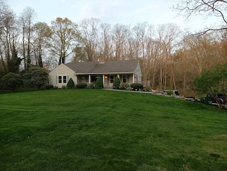 400 Quaker Meeting House Rd, East Sandwich, MA 02537