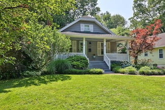 120 St Claire Ave, Wyoming, OH 45215