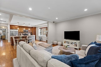 7520 Buckingham Dr Unit 1W, Saint Louis, MO 63105