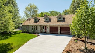 15575 Ranchview Ct, Wayzata, MN 55391