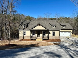 109 Maple Ct, Waleska, GA 30183