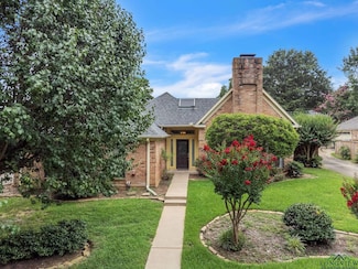 1218 Daffodil Ln, Longview, TX 75604