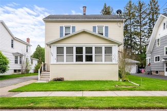 125 Heath St, Newark, NY 14513