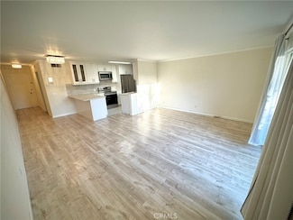 1935 Alpha Rd Unit 319, Glendale, CA 91208