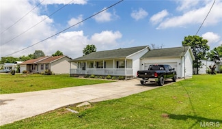 108 Karen St, Sikeston, MO 63801