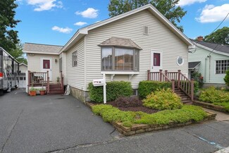 98 Winthrop Ave, Lowell, MA 01851