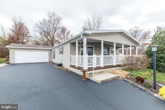 76 Waterford Ln Unit T 76, Sellersville, PA 18960