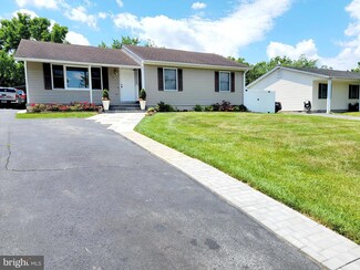 217 Somerset Dr, Stephens City, VA 22655