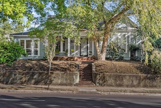 2282 Central Ave, Memphis, TN 38104