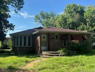 426 NW 2nd St, Walnut Ridge, AR 72476
