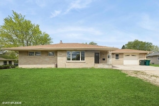 808 S 18th Ave, West Bend, WI 53095