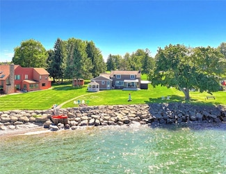 2601 Lake Rd, Ontario, NY 14519