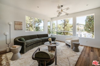 3864 N Riley Ln, Los Angeles, CA 90065